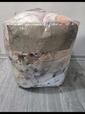 Ted Baker Floral Comforter - Pastel Pink & Cream